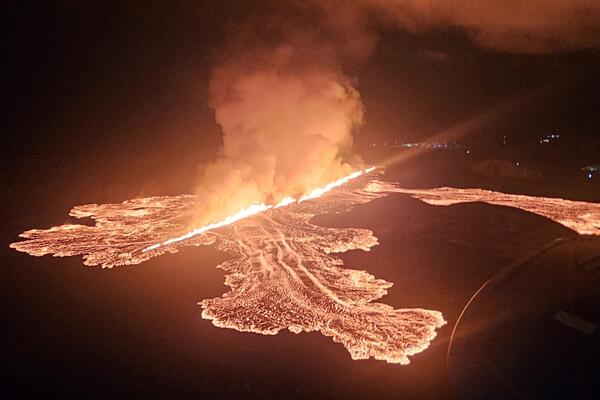 Deseta erupcija za tri godine: Vulkan na Islandu ne miruje, apokaliptični prizori (FOTO)