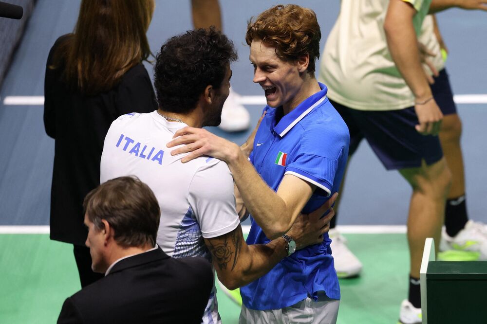 Italija će braniti trofej! Beretini i Siner izbacili Australiju (Video)