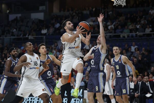 Kampaco posle odlaska iz Zvezde odbio najunosniji ugovor u Evroligi (Foto)