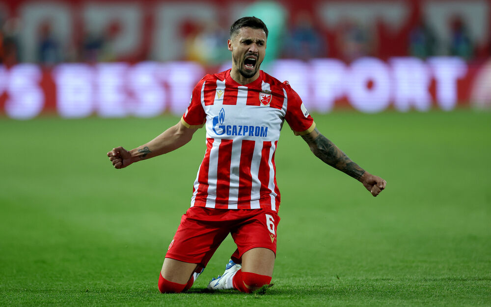 Rade Krunić slavi gol na utakmici Crvene zvezde i Štutgarta