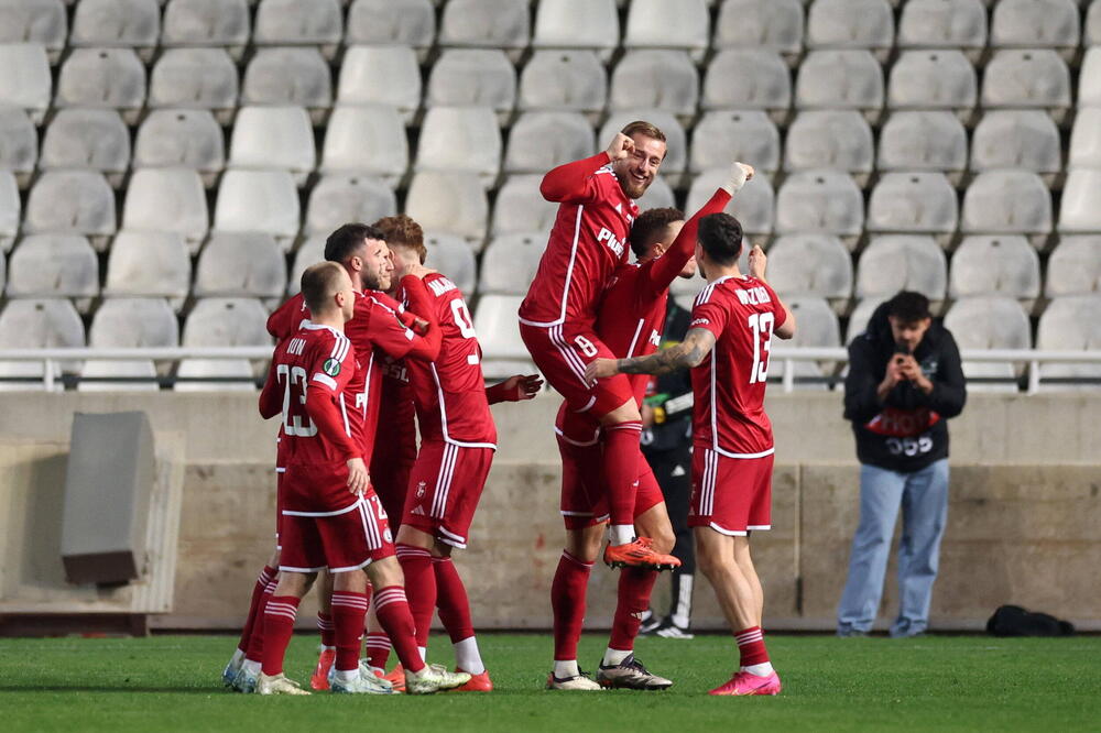 Legija se šepuri na vrhu sa Čelsijem - Cvetković dao gol za Rapid (Foto)