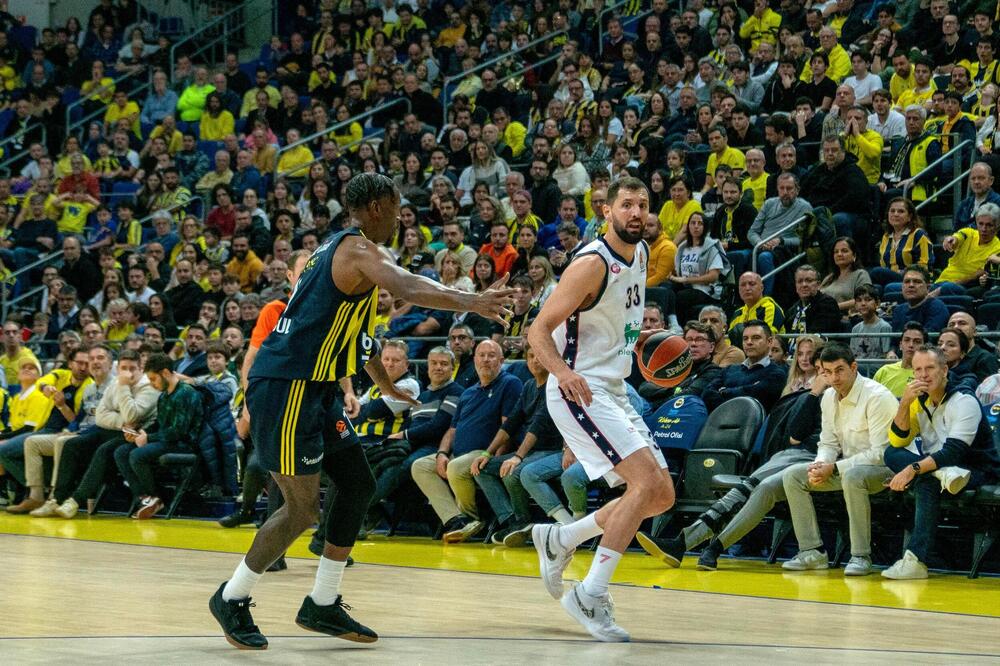 Mirotić dominirao i utišao Istanbul (Video/Foto)