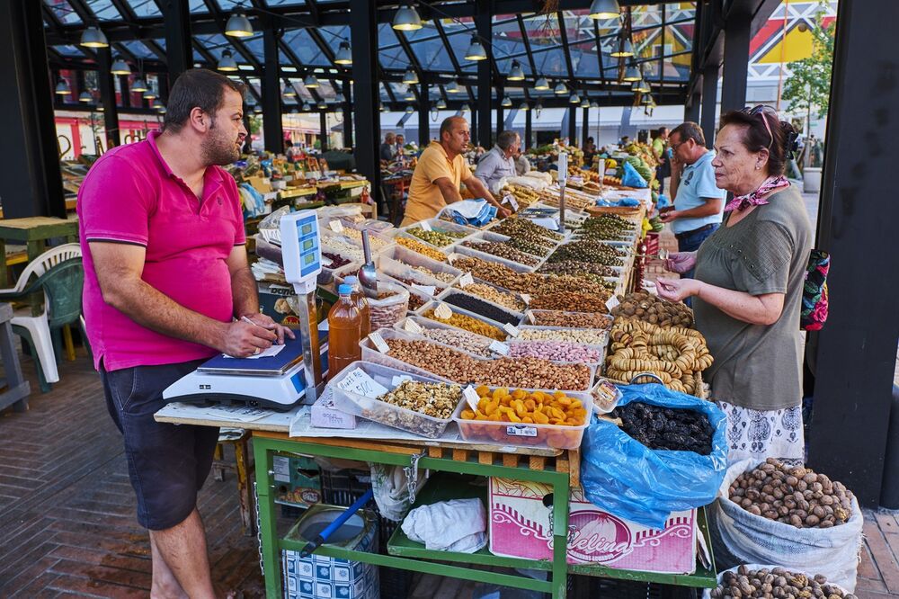 Pijaca, Albanija, Čovek, Žena