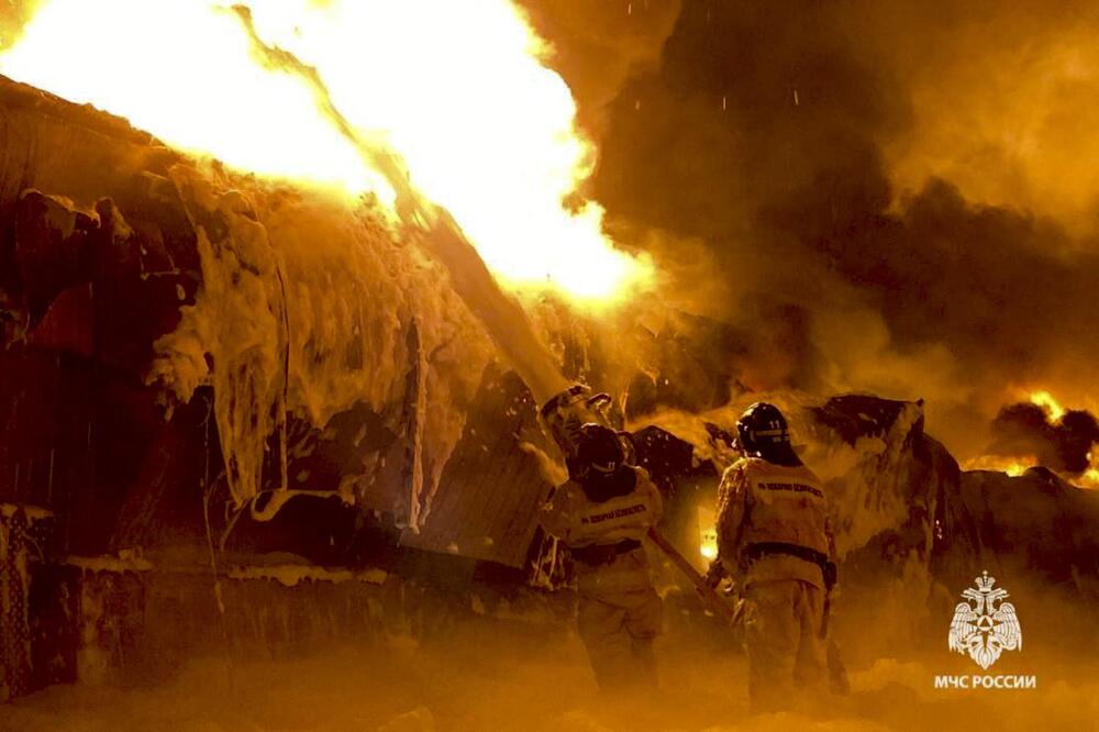 Masovan napad Ukrajine na Rusiju: Gori jedna od najvećih rafinerija, stravične scene! (VIDEO)