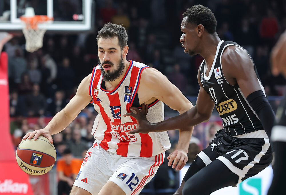 Nikola Kalinić, Isak Bonga, KK Crvena zvezda, KK Partizan, ABA liga, Derbi, Večiti derbi