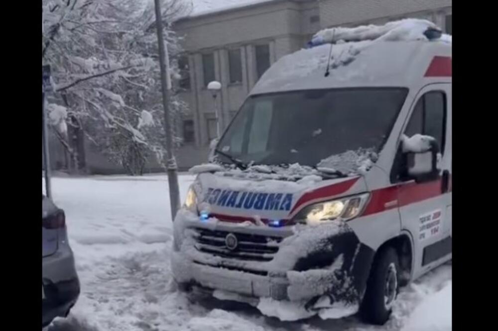 Ovakva bahatost nije viđena u celoj Srbiji: Parkirao na rampi, blokirao kola Hitne pomoći, bezobrazluk (VIDEO)