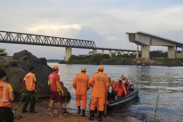 Broj poginulih u urušavanju mosta povećao se na 8, a najmanje 9 se vodi kao nestalo! Detalji incidenta u Brazilu