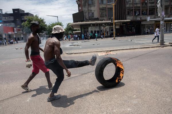 Masovno bekstvo iz zatvora u Mozambiku: Više od 1.500 zatvorenika iskoristilo političke nemire, 33 osobe preminule!