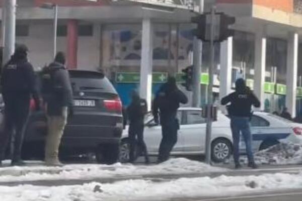 Evo gde je ranjen i u kakvom je stanju policajac kojeg je upucao osumnjičeni za ubistvo Pivceta: Najnoviji detlaji