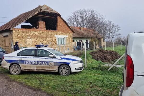 Prve slike sa mesta strave i užasa u Srbobranu: U ovoj kući je pronađeno telo žene, sin osumnjičen za ubistvo! FOTO