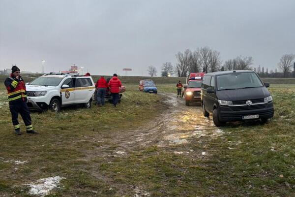 Potraga za devojčicom (3) koju je majka pustila niz ledenu Savu ušla u peti dan: Na terenu više od stotinu ljudi!