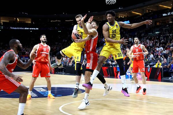 Samo se pobeda piše! Festival grešaka u Berlinu i važan trijumf Zvezde za 16-10 u Evroligi!