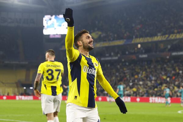 Tadić plesao, Fenerbahče razbio Anderleht u Istanbulu!