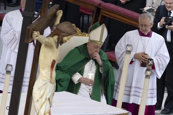 Saopštenje iz Vatikana: Evo u kakvom je sada stanju Papa Franja!